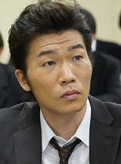 ON异常犯罪搜查官藤堂比奈子片冈启造