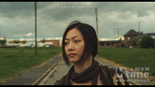 花Le prof d'université的扮演者是任洁