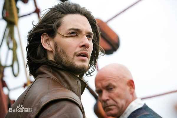 纳尼亚传奇：黎明踏浪号凯斯宾的扮演者是本·巴恩斯