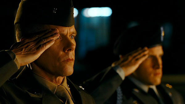 护送钱斯麦克·史特伯尔