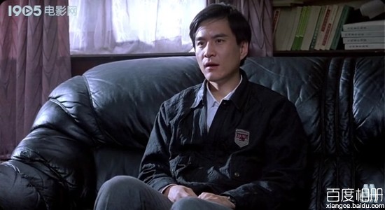 背靠背，脸对脸小阎