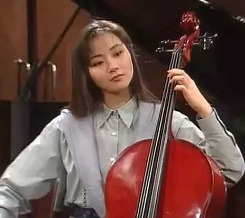 大提琴与点三八朱蓝蓝