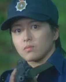 飞虎明妮（关家慧）的扮演者是梁咏琪