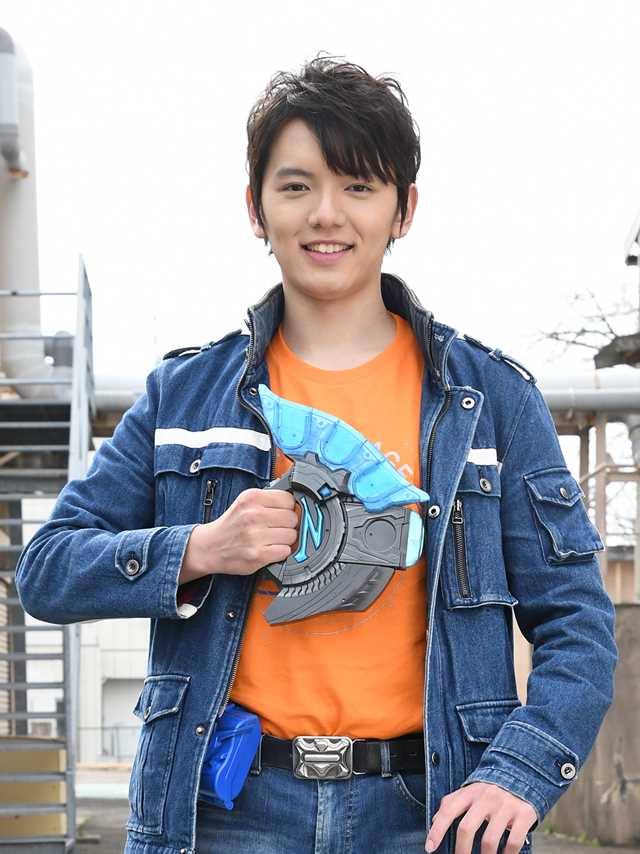 泽塔奥特曼朝仓陆