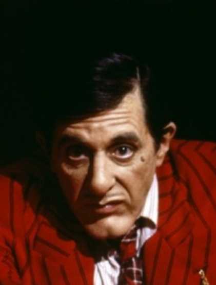 至尊神探卡普瑞斯的扮演者是阿尔·帕西诺