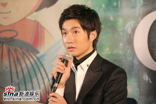 镜头背后柳德焕