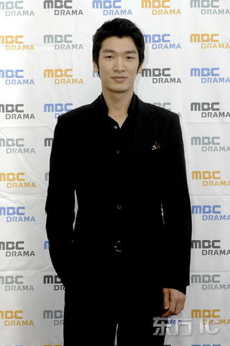 镜头背后金南镇