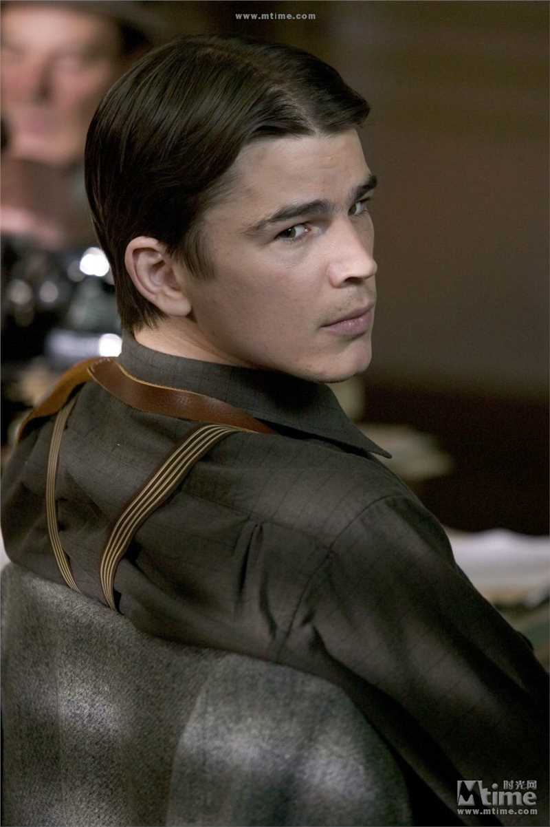 黑色大丽花布奇