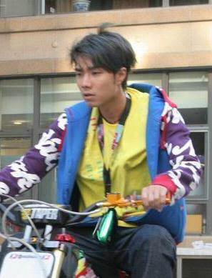 铠甲勇士之帝皇侠何介