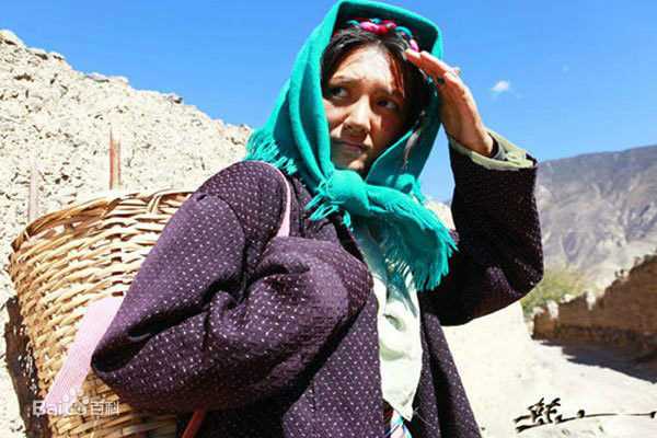 转山藏族女子