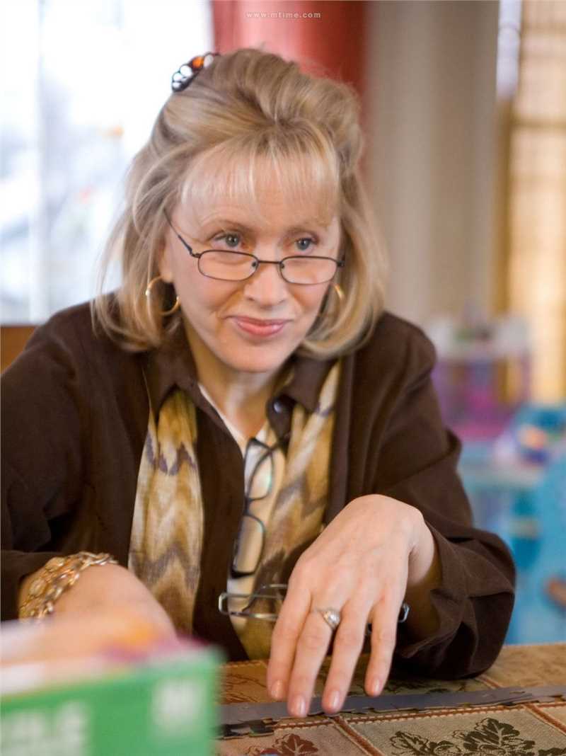 亡命感应乔安妮的扮演者是凯特·尼利甘