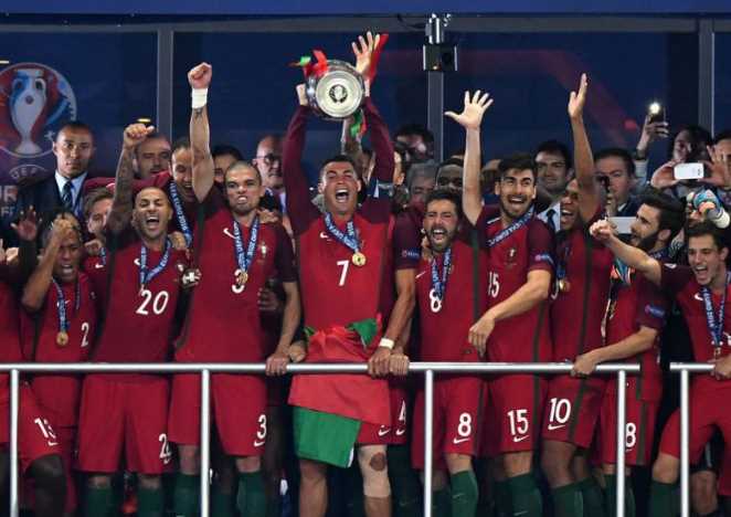 葡萄牙首夺欧洲杯冠军