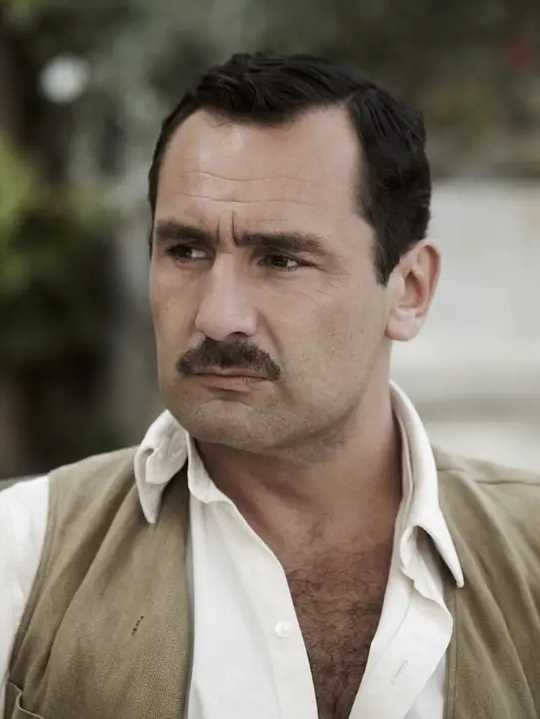 寂寞的心灵贝纳·德吉侯