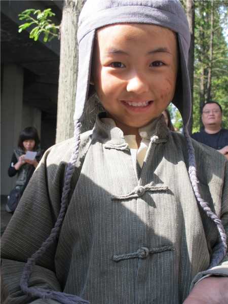 我的名字叫板凳红儿(小把戏)