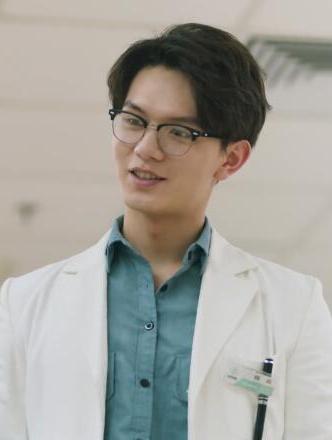 沉默不语的顾小姐穆森