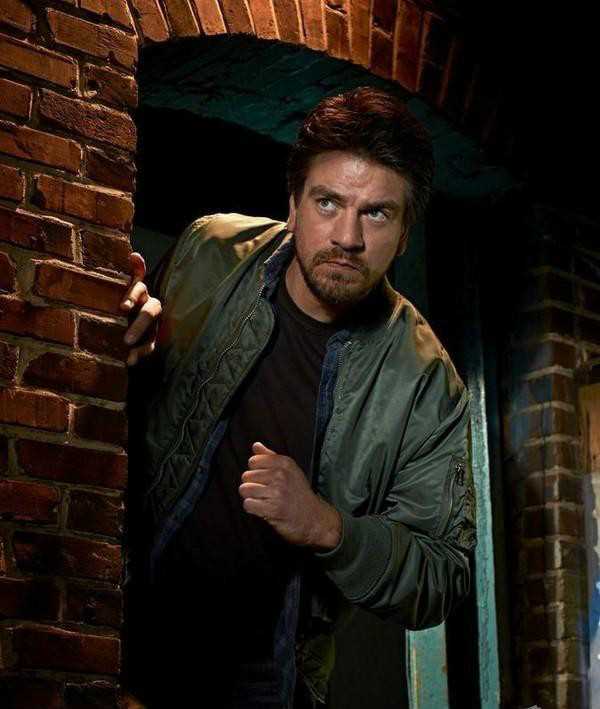 康斯坦丁Chas Chandler