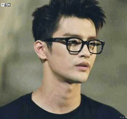 高校处世王李亨硕