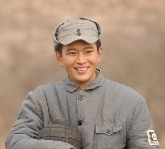 战火中青春章佩然