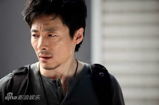 时尚女编辑艾崇文