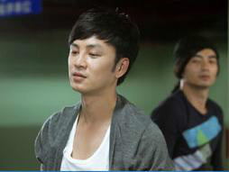 云顶天很蓝罗伟宏