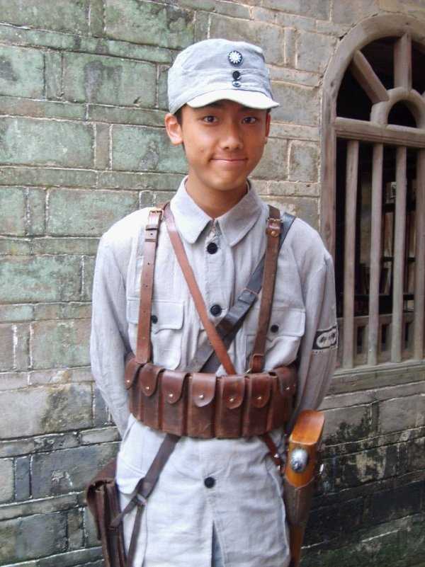 浴血坚持陈不显