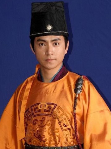 带刀女捕快展昭