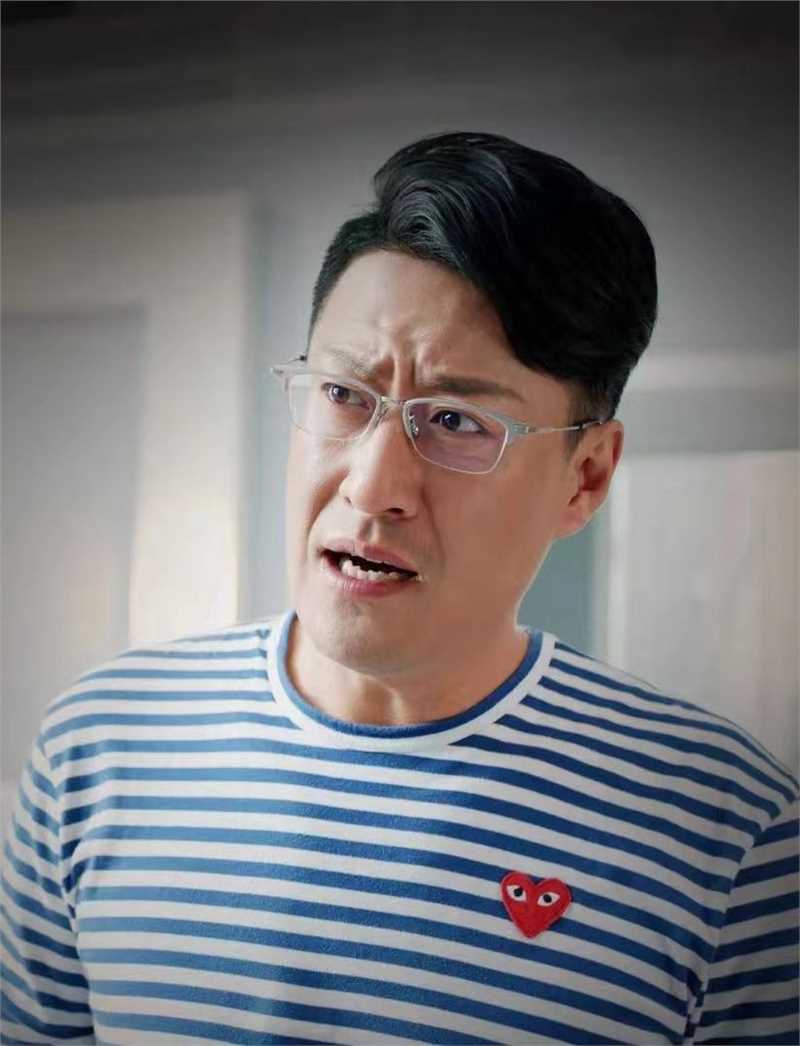 屋内有人大伟的扮演者是于震