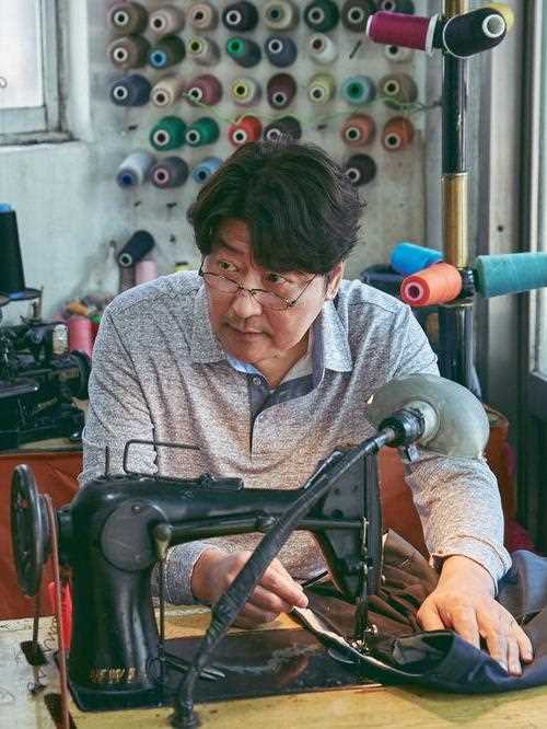 掮客尚贤的扮演者是宋康昊