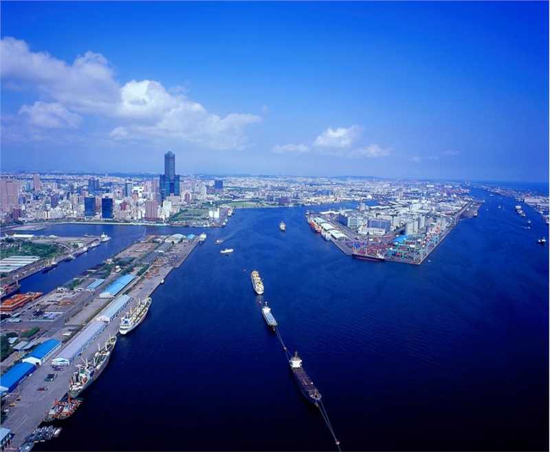 台湾省第一大港：高雄港
