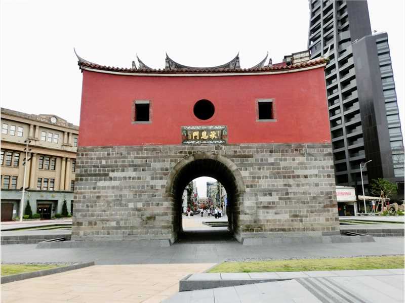 落成于清光绪年间1884年的台北府城北门“承恩门”
