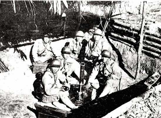 雾社事件时，日军由马赫坡高地之堑壕向马赫坡大岩窟炮击