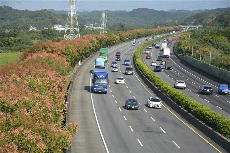 台湾中山高速公路头份交流道
