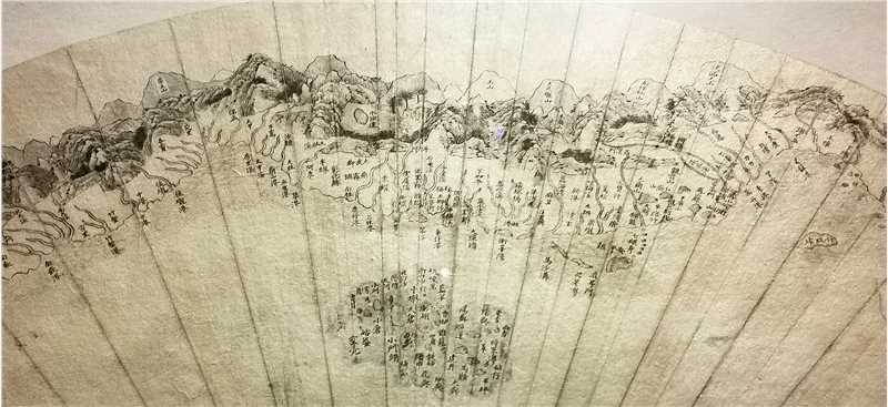 1722年抵台的清朝首任巡台御史黄叔璥在扇面所绘的台湾地图