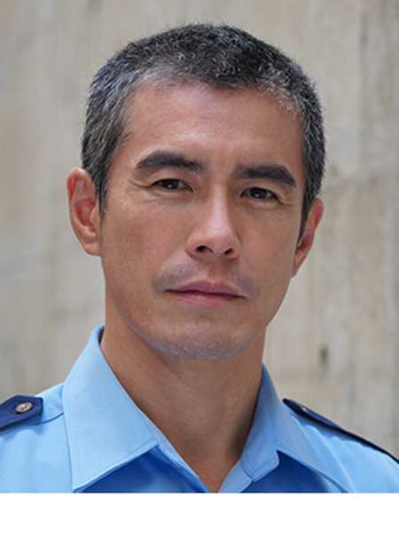 初恋的恶魔雪松鸣人