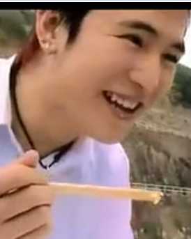 烈日当空卢泽荣