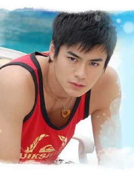 盛装舞步爱作战阿谦