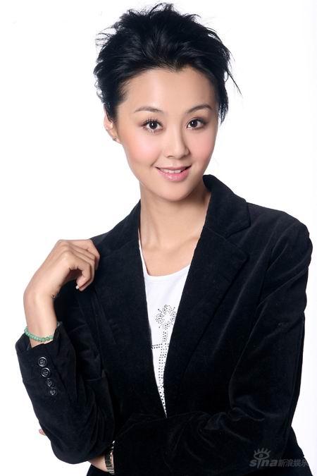 低头不见抬头见美 丽