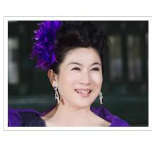 美女与男子中里丽子