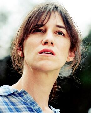 反基督者妻子的扮演者是夏洛特·甘斯布