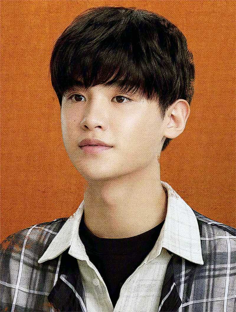 爱情神话白鸽的扮演者是黄明昊