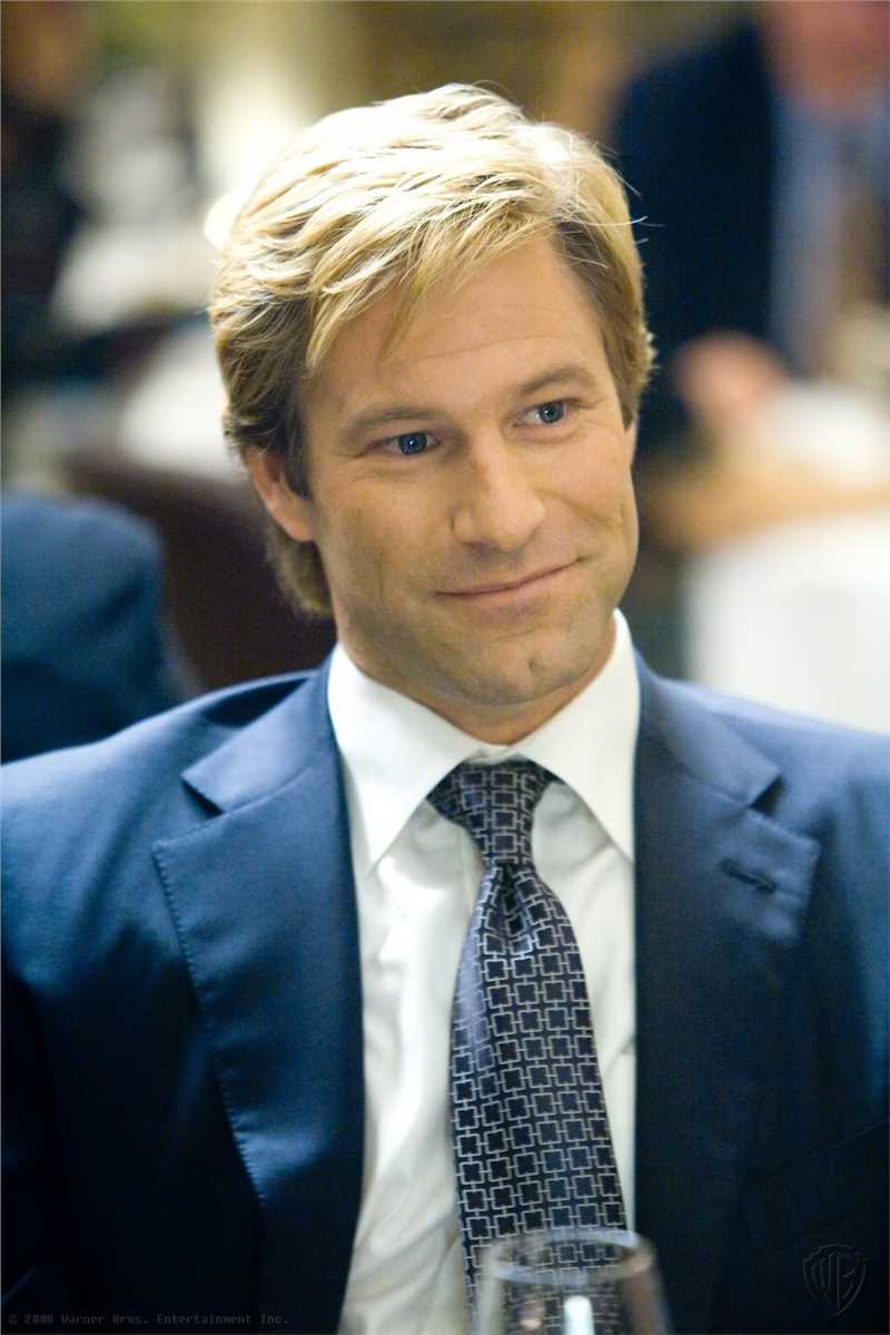 蝙蝠侠黑暗骑士三部曲哈维·丹特的扮演者是阿伦·艾克哈特