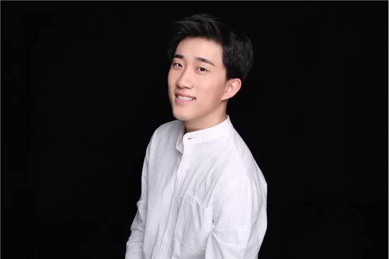 漫长的告白钢琴手