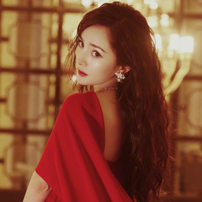 刺杀小说家2参演人员的扮演者是杨幂