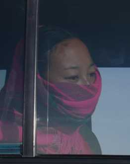 寻找智美更登蒙面女孩