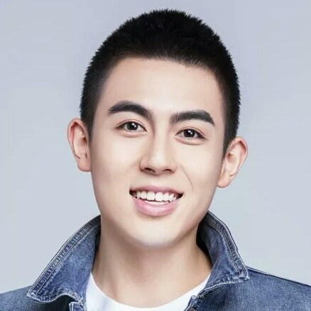 燃烧的玫瑰湖参演人员的扮演者是郭乙桓